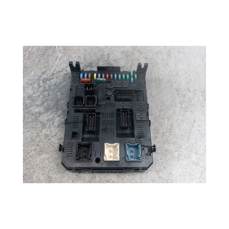 PLATINE FUSIBLE HABITACLE PEUGEOT 308 2009-