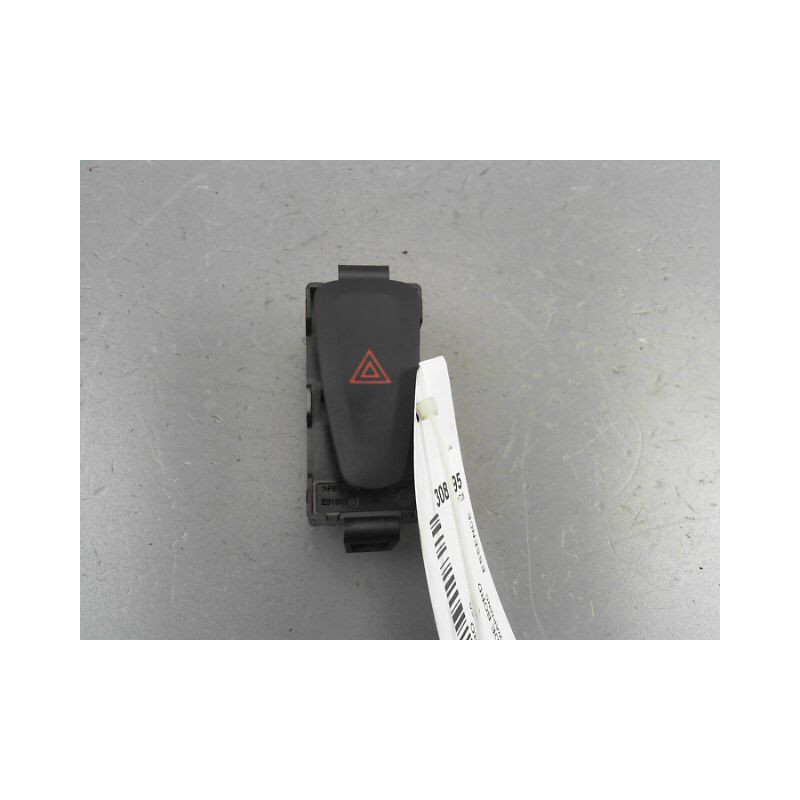 BOUTON DE WARNING DACIA SANDERO II Phase 1 2012-...