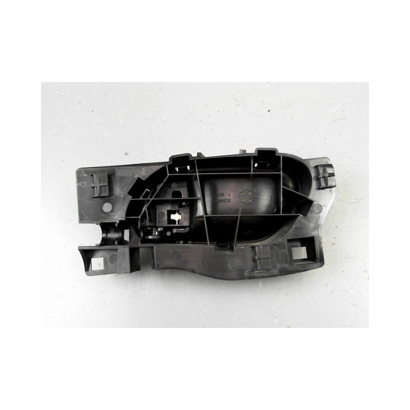 POIGNEE INTERIEURE PORTE AVANT DROIT PEUGEOT 208
