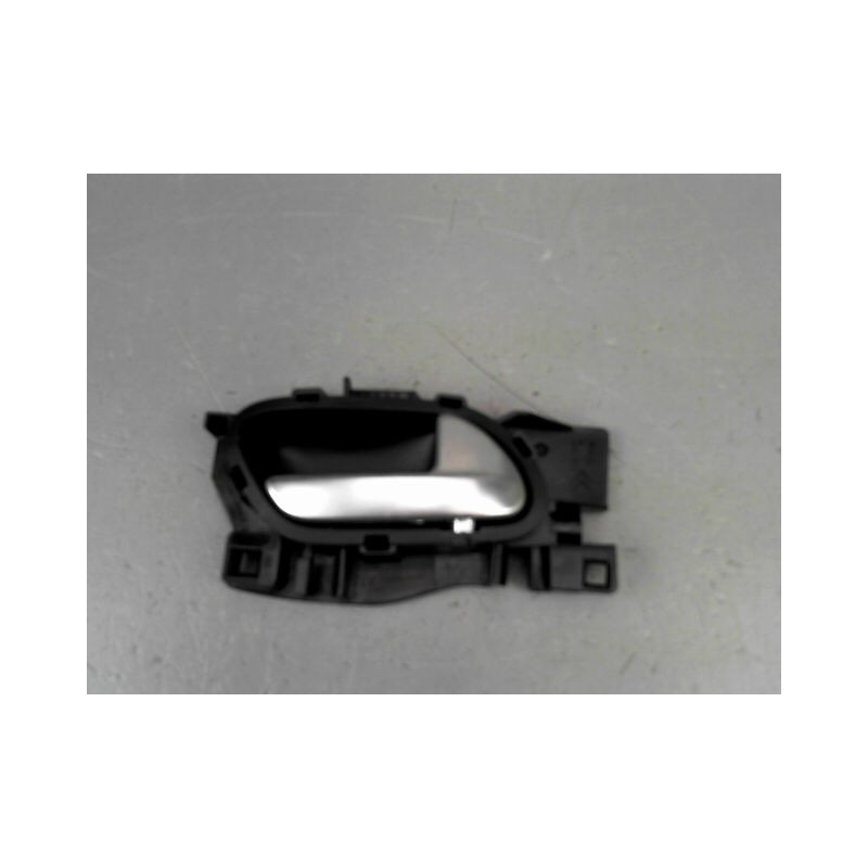 POIGNEE INTERIEURE PORTE AVANT DROIT PEUGEOT 208