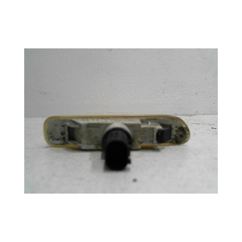 REPETITEUR AILE DROIT B.M.W. SERIE 3