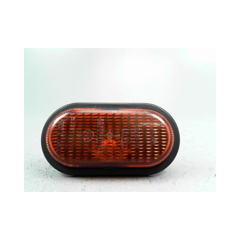 REPETITEUR AILE DROIT RENAULT TRAFIC