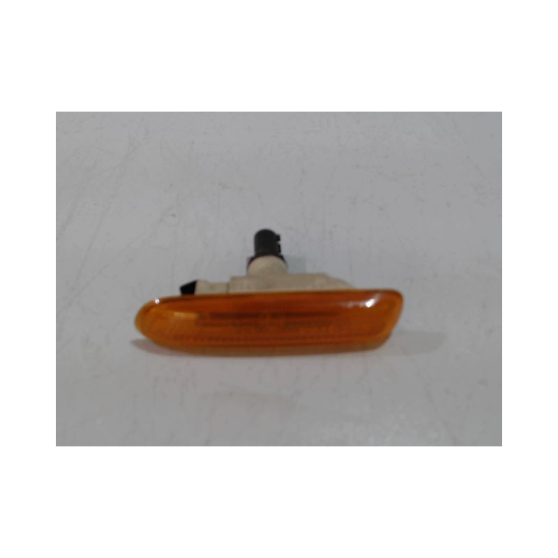 REPETITEUR AILE DROIT BMW 320