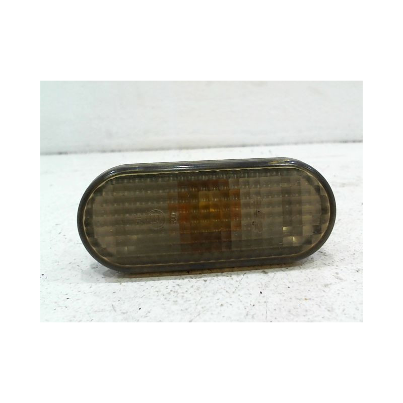 REPETITEUR AILE DROIT VOLKSWAGEN POLO