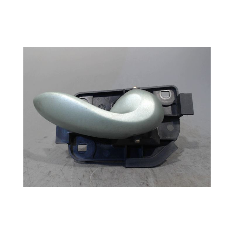 POIGNEE INTERIEURE PORTE AVANT DROIT FIAT PUNTO 2003-