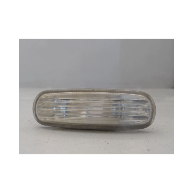 REPETITEUR AILE GAUCHE FIAT GRANDE PUNTO 2005-