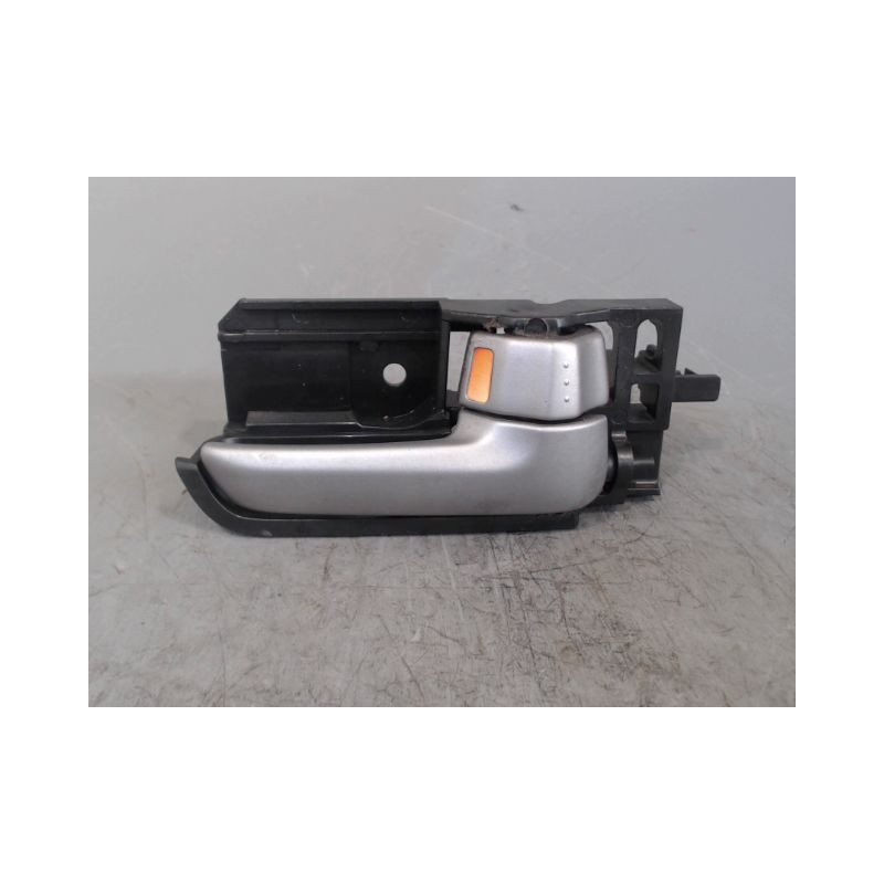 POIGNEE INTERIEURE PORTE AVANT DROIT SUZUKI SWIFT