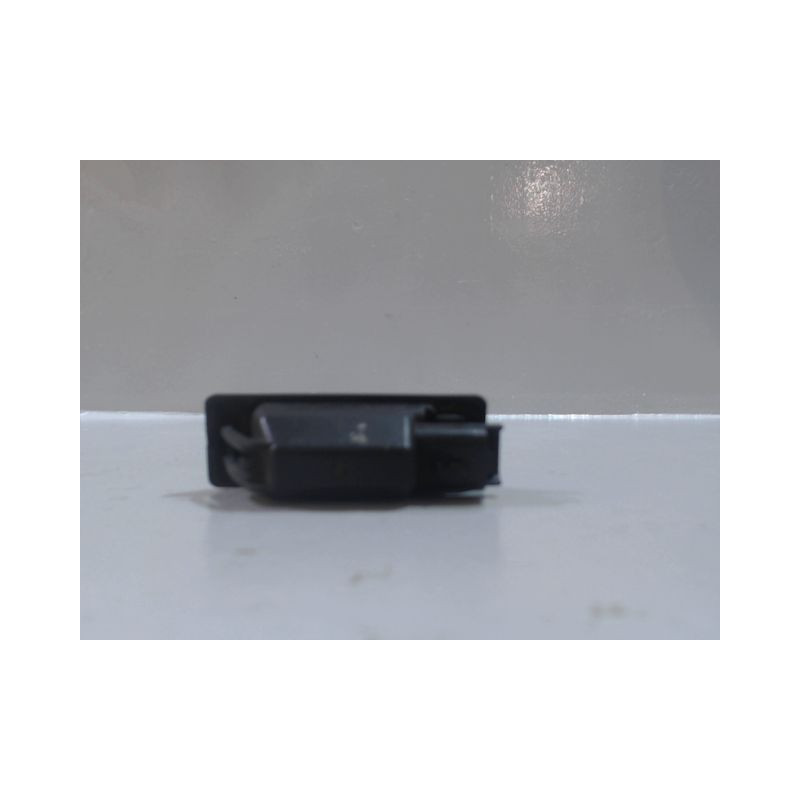 ECLAIREUR PLAQUE DE POLICE DROIT CITROEN C4 2010-