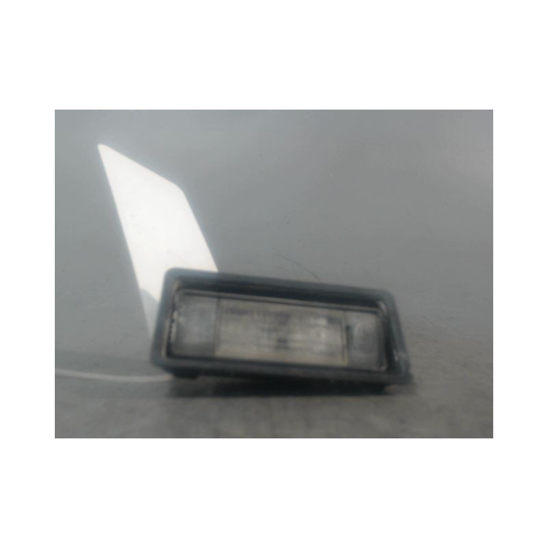 ECLAIREUR PLAQUE DE POLICE GAUCHE PEUGEOT 407