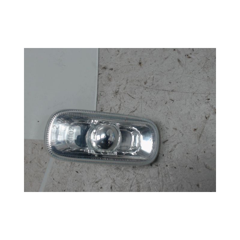 REPETITEUR AILE GAUCHE AUDI A4