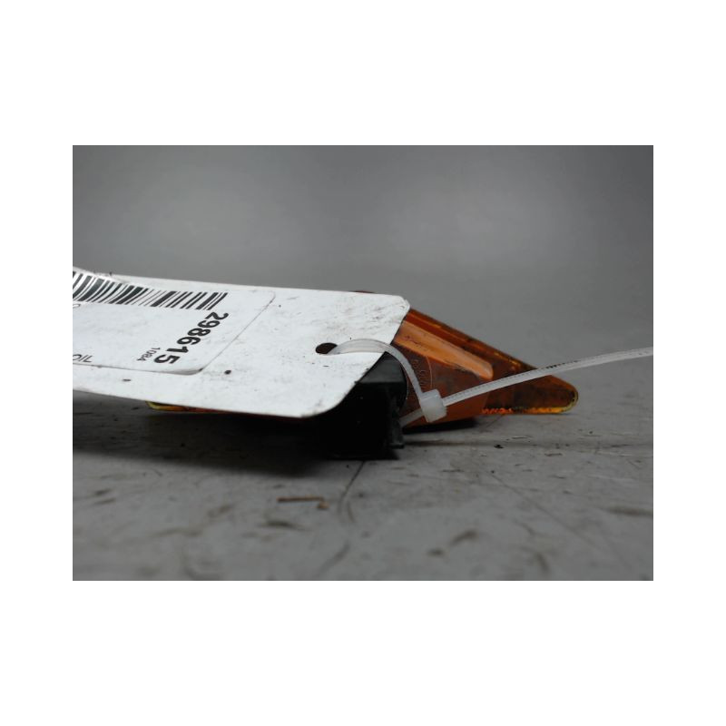 REPETITEUR AILE GAUCHE FORD MONDEO