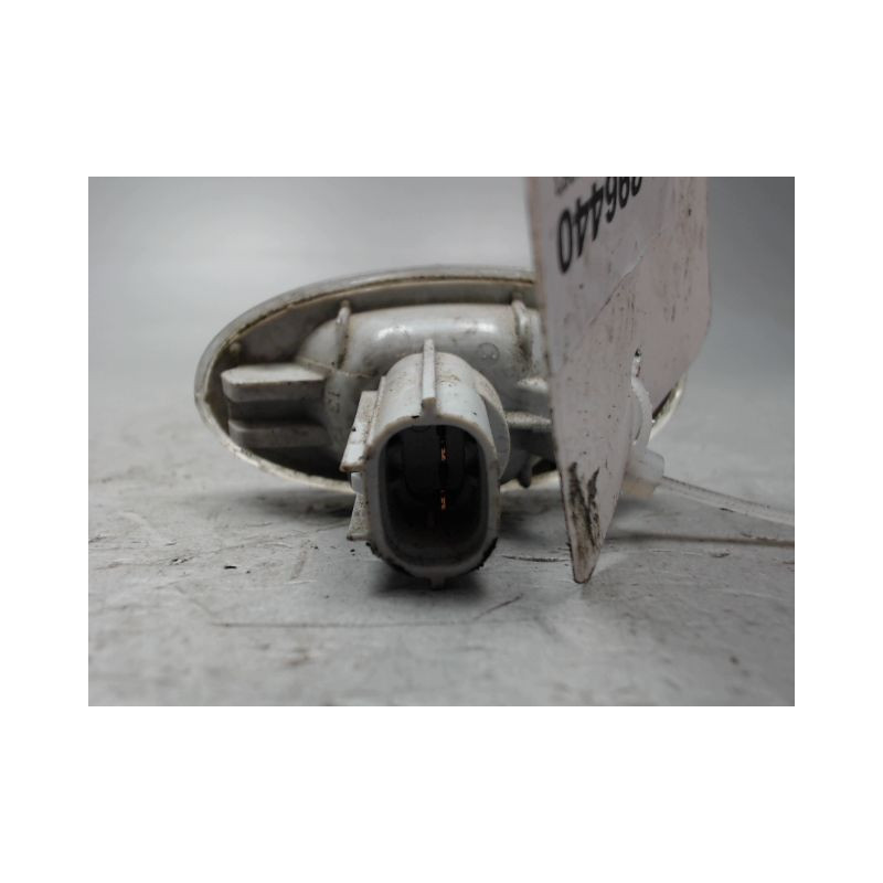 REPETITEUR AILE DROIT MAZDA 5