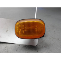 REPETITEUR AILE DROIT TOYOTA AVENSIS