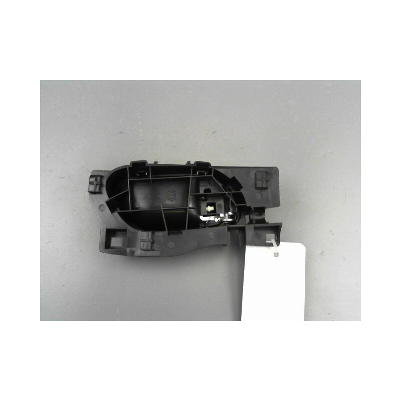 POIGNEE INTERIEURE PORTE AVANT GAUCHE PEUGEOT 208 Phase 1 2012-...