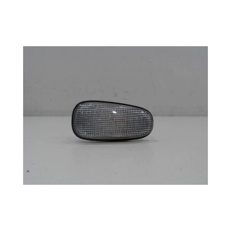 REPETITEUR AILE DROIT OPEL ASTRA