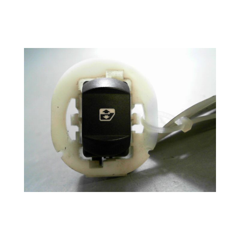 COMMANDE LEVE-GLACE PORTE AVD RENAULT MEGANE