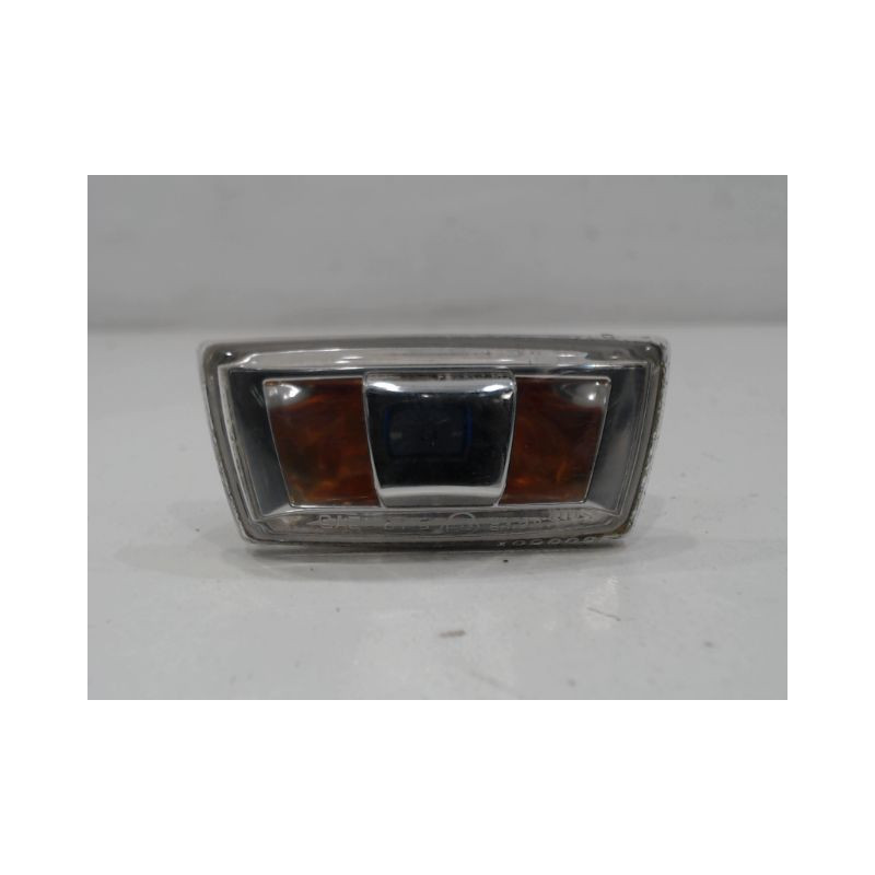REPETITEUR AILE DROIT OPEL CORSA
