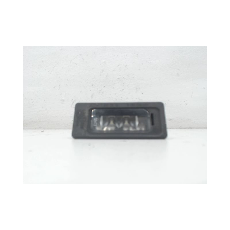 ECLAIREUR PLAQUE DE POLICE DROIT VOLKSWAGEN GOLF