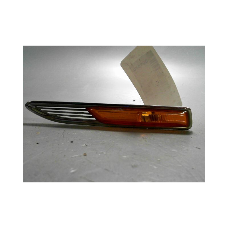 REPETITEUR AILE GAUCHE FORD MONDEO