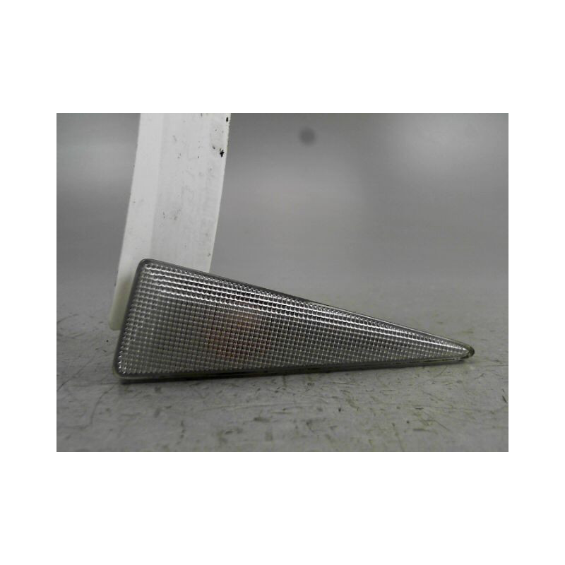 REPETITEUR AILE DROIT RENAULT SCENIC MONOSP. II Phase 2 2006-2009