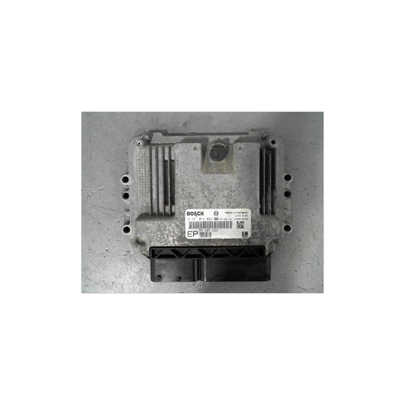CALCULATEUR MOTEUR OPEL ZAFIRA 05-07