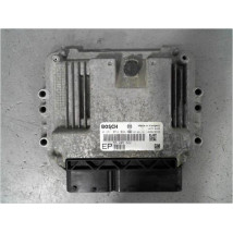 CALCULATEUR MOTEUR OPEL ZAFIRA 05-07