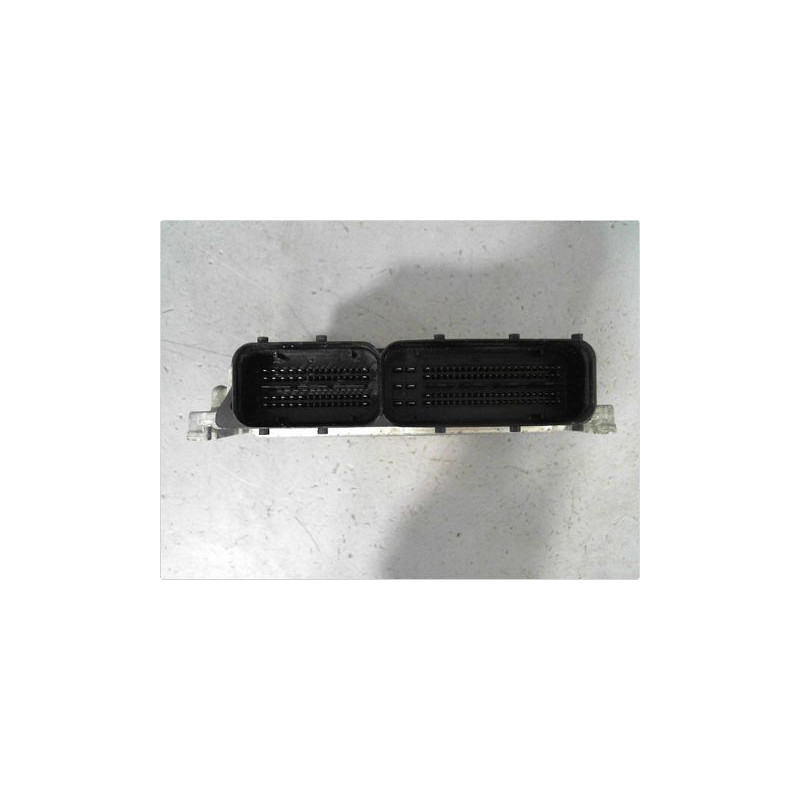 CALCULATEUR MOTEUR OPEL ZAFIRA 05-07
