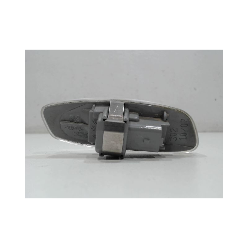 REPETITEUR AILE GAUCHE CITROEN C4