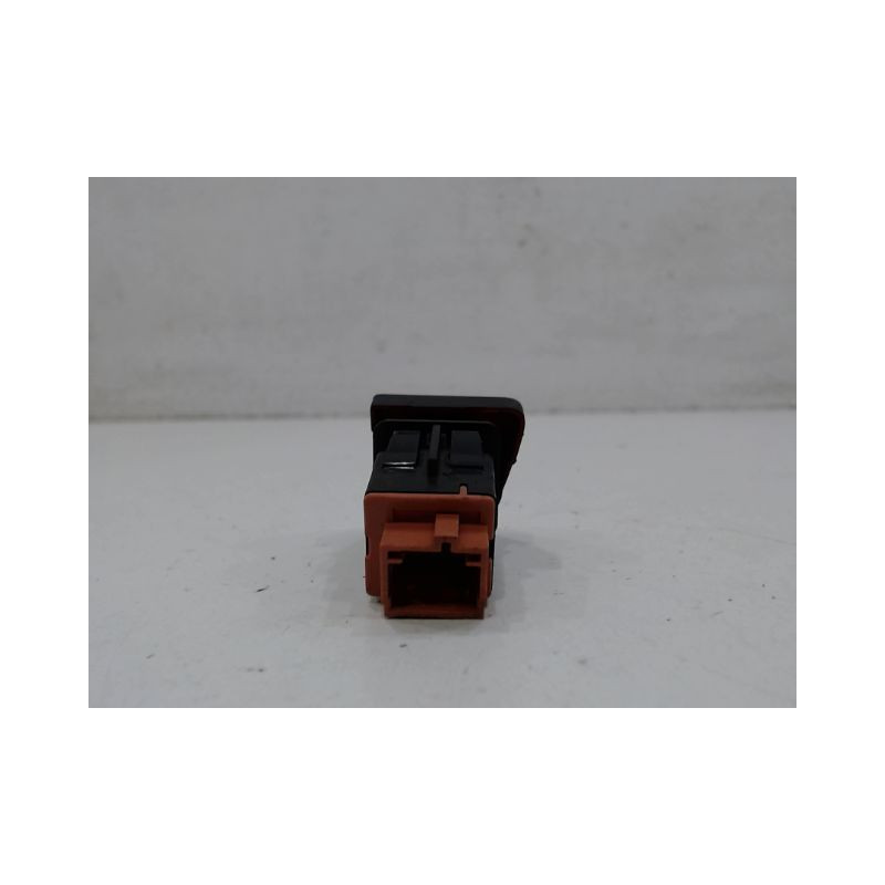 BOUTON DE WARNING PEUGEOT 5008