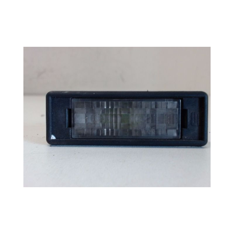 ECLAIREUR PLAQUE DE POLICE DROIT PEUGEOT 306 94-97