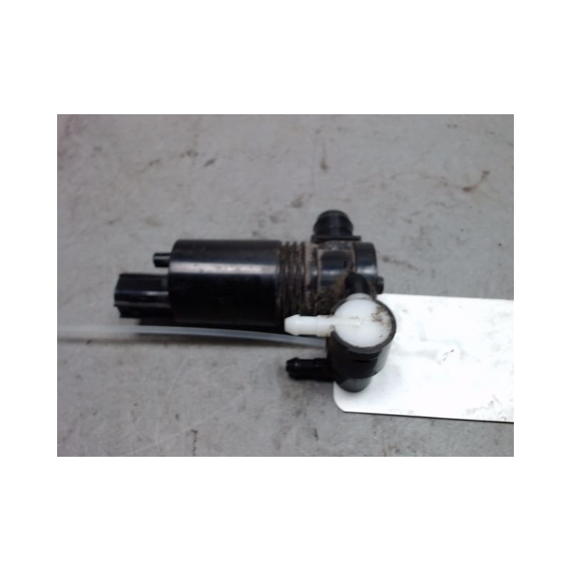 POMPE LAVE-GLACE AVANT FORD FIESTA