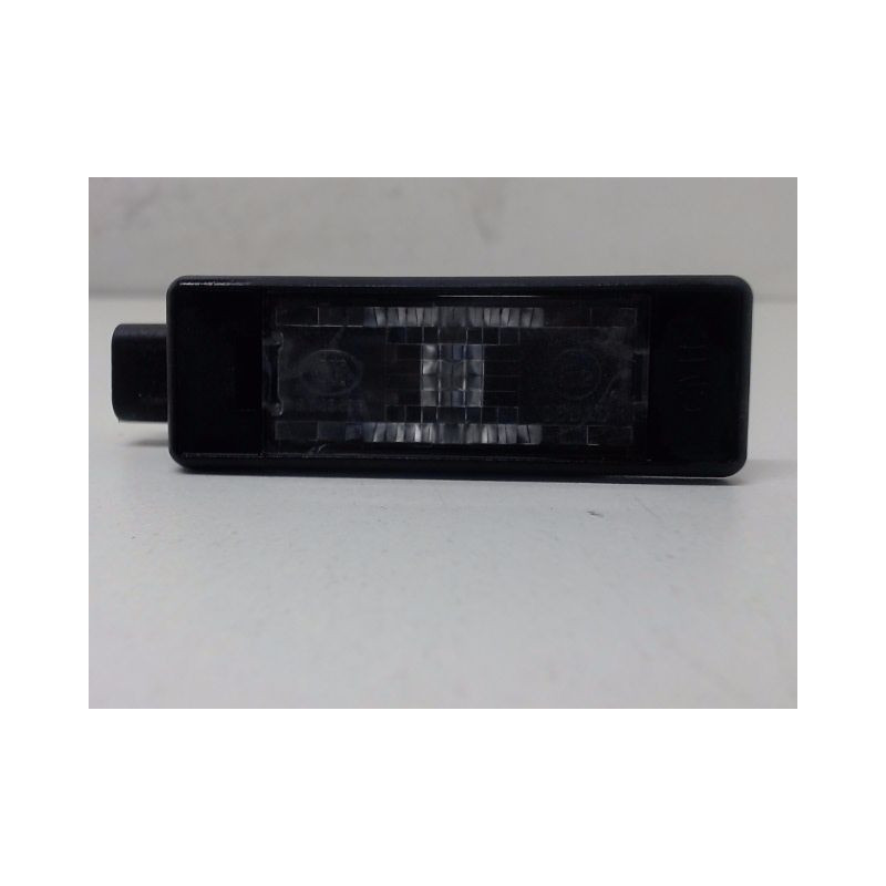 ECLAIREUR PLAQUE DE POLICE DROIT PEUGEOT 508
