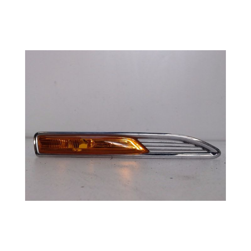 REPETITEUR AILE DROIT FORD MONDEO