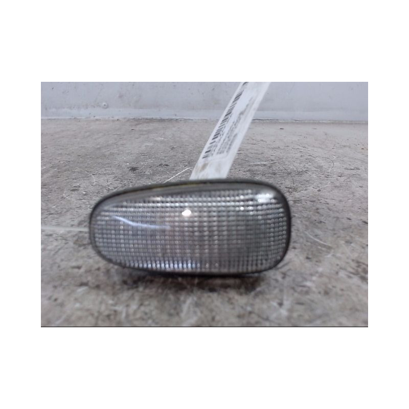 REPETITEUR AILE DROIT OPEL ZAFIRA