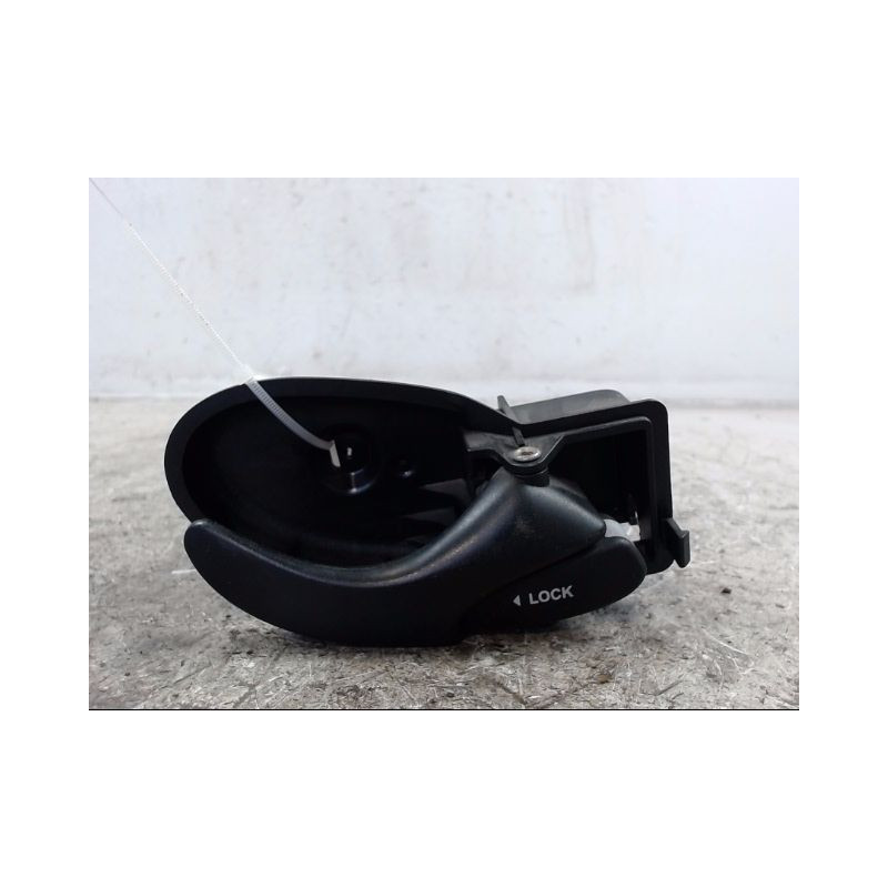 POIGNEE INTERIEURE PORTE AVANT DROIT FORD FOCUS 98-04