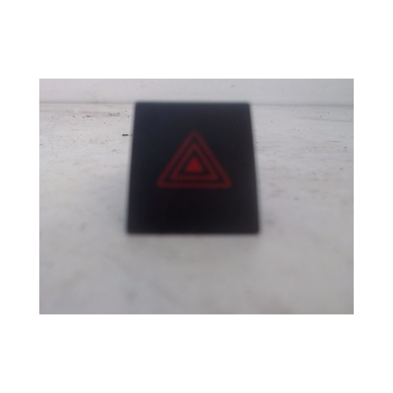 BOUTON DE WARNING SKODA FABIA 2007-