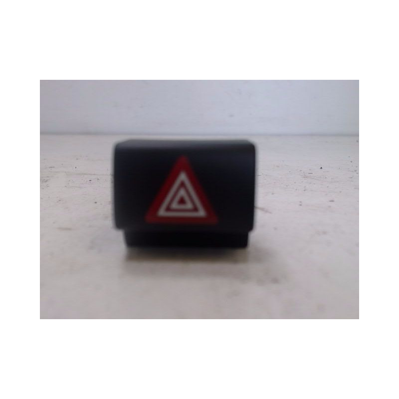 BOUTON DE WARNING CITROEN C4