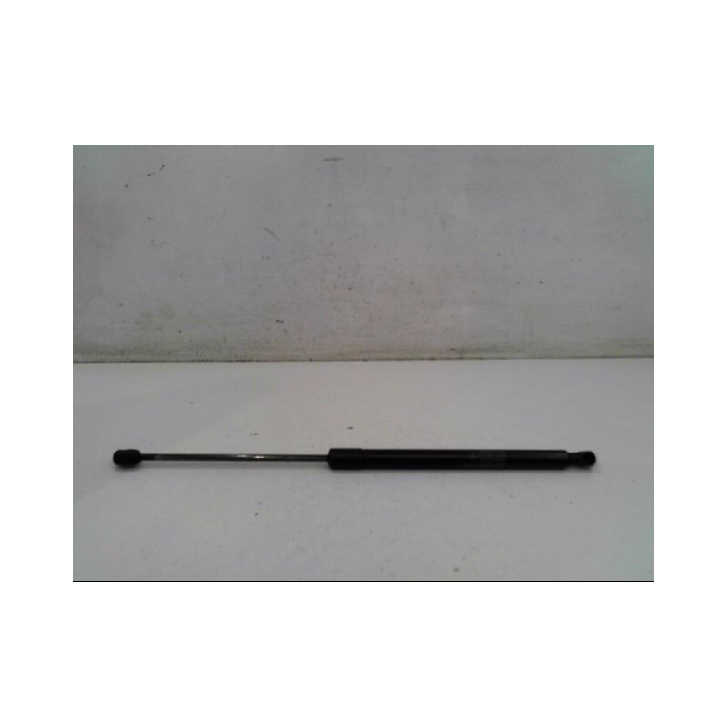 VERIN DROIT HAYON MERCEDES CLASSE B 05-08