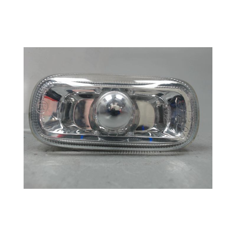REPETITEUR AILE DROIT AUDI A4 2004-