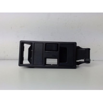 POIGNEE INTERIEURE PORTE AVANT DROIT RENAULT R25
