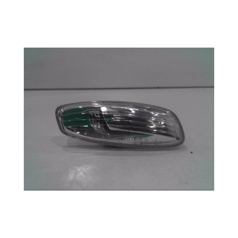 REPETITEUR AILE DROIT PEUGEOT 207