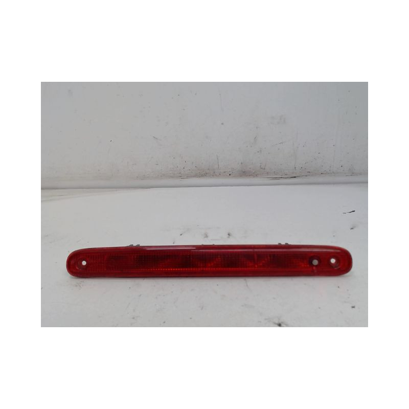 FEUX STOP SUPPLEMENTAIRE PEUGEOT 107
