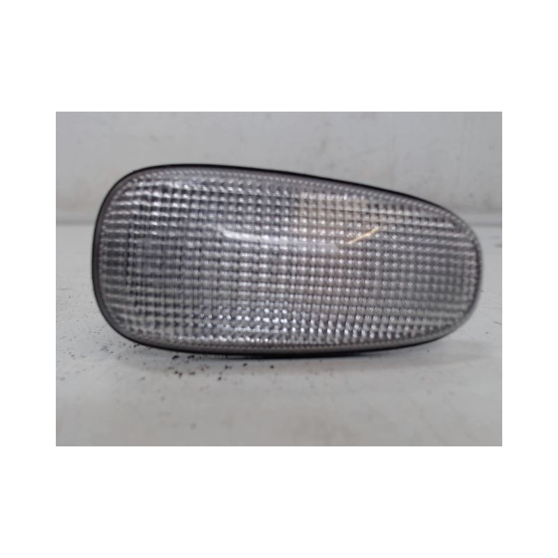 REPETITEUR AILE DROIT OPEL ASTRA