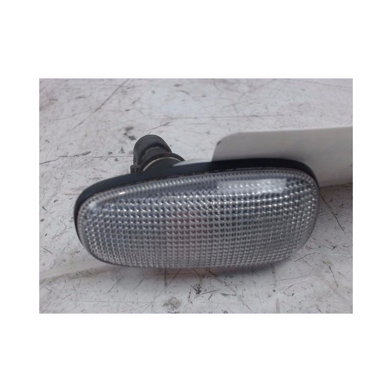 REPETITEUR AILE DROIT OPEL ZAFIRA