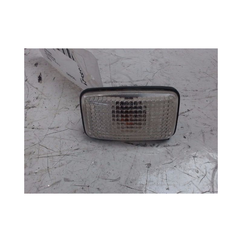REPETITEUR AILE DROIT NISSAN X-TRAIL