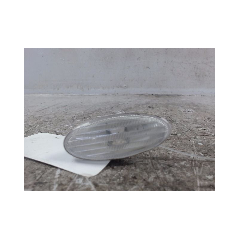 REPETITEUR AILE GAUCHE NISSAN NOTE