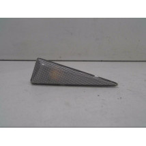 REPETITEUR AILE DROIT RENAULT MEGANE