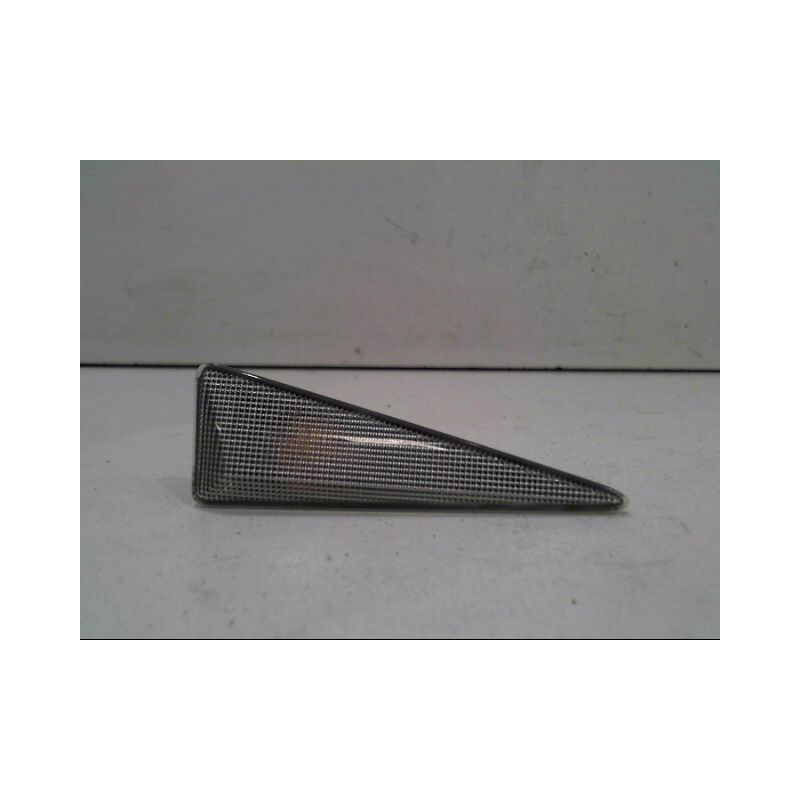 REPETITEUR AILE GAUCHE RENAULT MEGANE