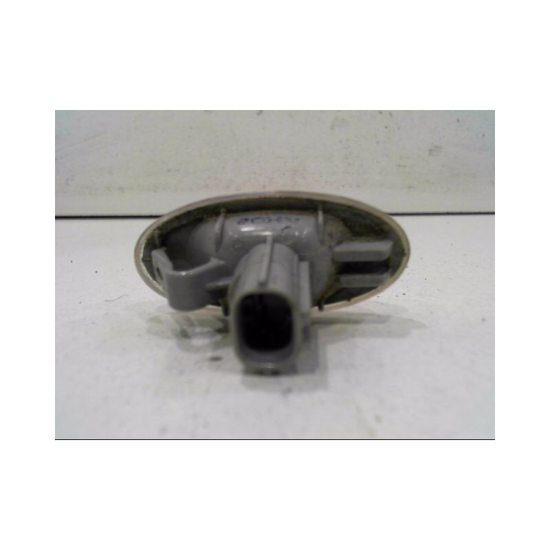 REPETITEUR AILE DROIT MAZDA 3