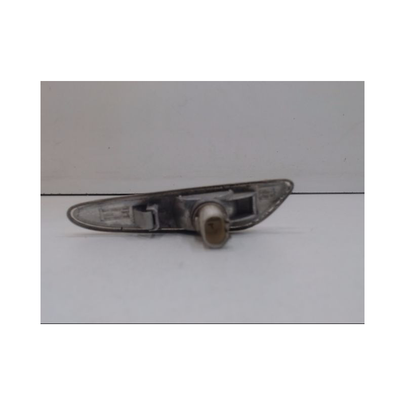 REPETITEUR AILE DROIT B.M.W. SERIE 3